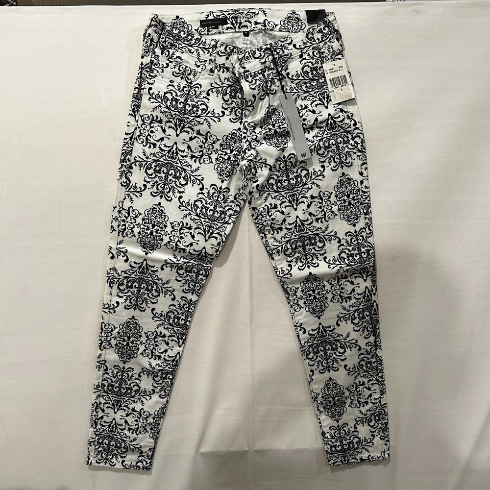 UT Women’s Kloth Brigitte Ankle Skinny Pants Size 4 White and Black Print